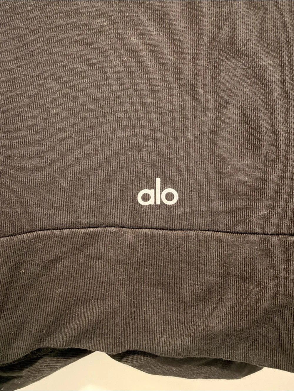 Alo Yoga Black Cover Long Sleeve Twist Front Crop Top M